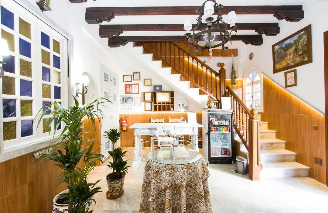 Hostal La Estrella-1