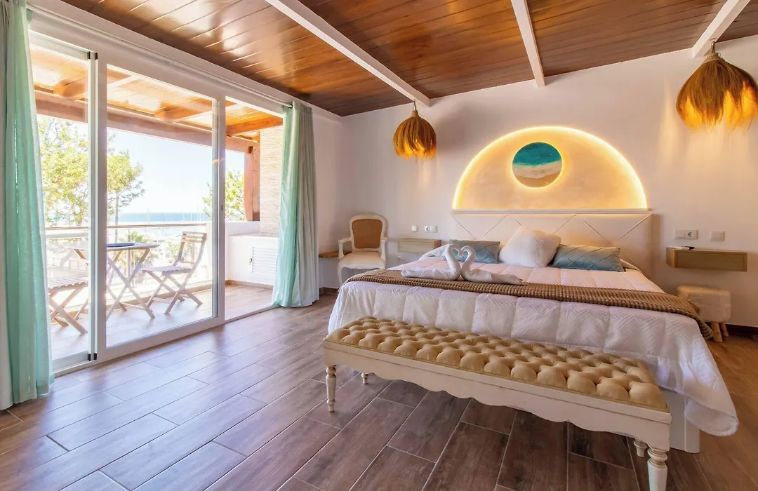 Room In Guest Room - Private Room With Beautiful Sea View-1